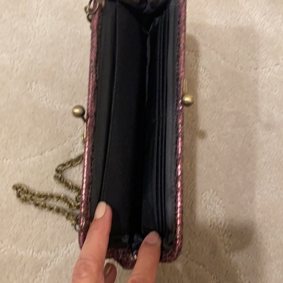 Cute little purple clutch - Picture 4 of 7